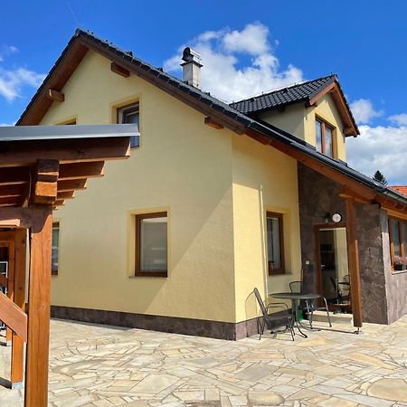 Apartman U Kovaru كاسبيرسكي هوري المظهر الخارجي الصورة